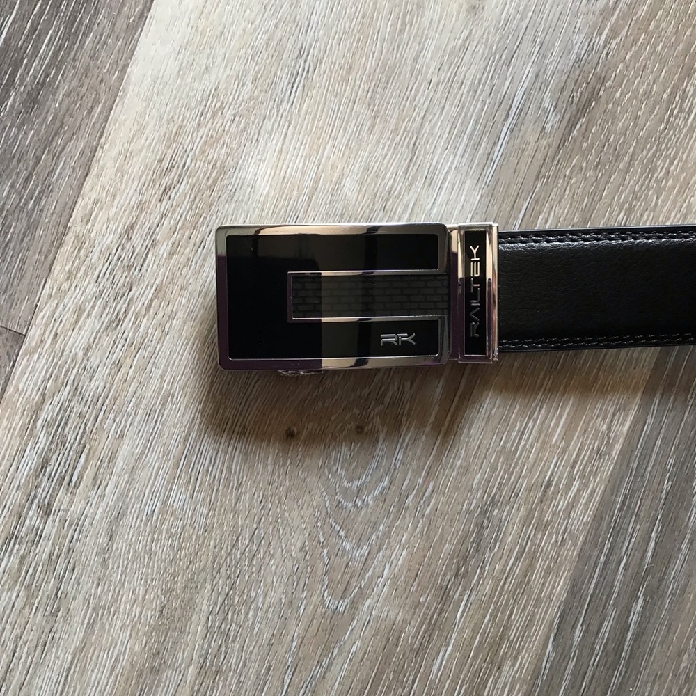 Railtek Sleek Black and Silver 34-36 Ratchet Belt